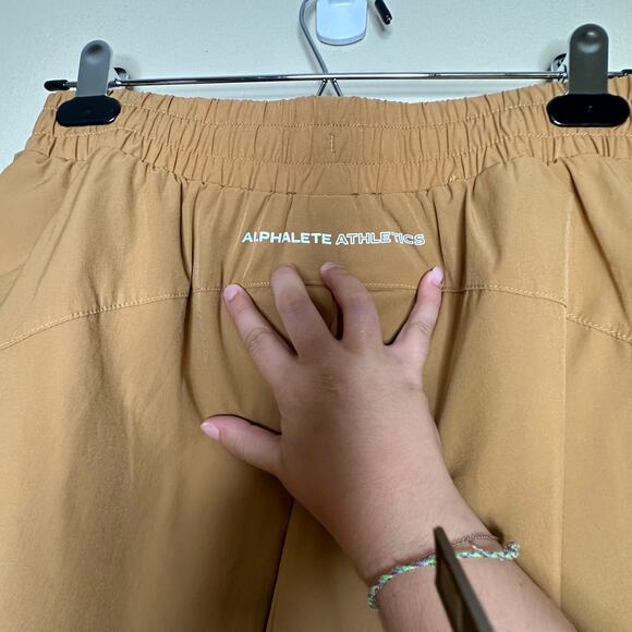 Alphalete Stride Running Shorts in Tan / Orange Womens Size Medium Activewear - Picture 6 of 6